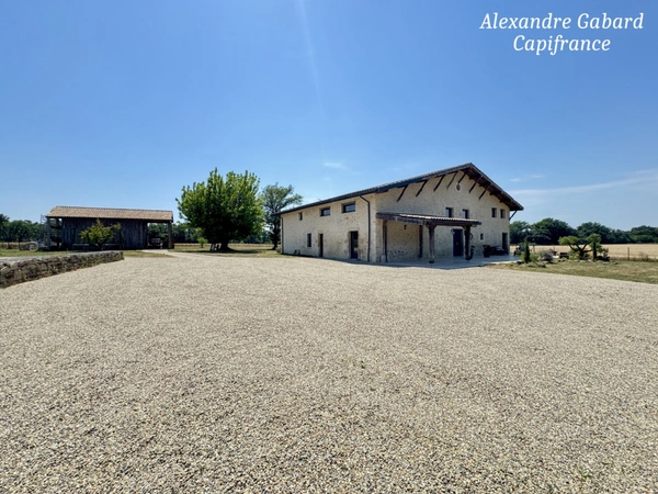 SUD REOLAIS - Maison en pierre rénovée - 7 chambres - Terrain 5 000 m² - Piscine - Dépendances