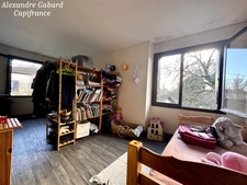 Maison en pierres - 3 chambres - Jardin 2 471 m² - Dépendance