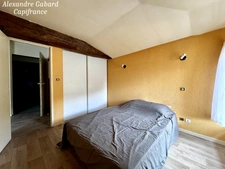 LANGON CENTRE VILLE - Immeuble en pierres 450 m² comprenant 6 appartements et 2 locaux commerciaux 
