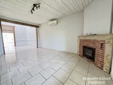 Maison en pierres - 3 chambres -  vaste jardin et grand garage