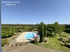 Maison en pierres 230 m² - 4 chambres - Terrain 7 370 m² - Piscine - Dépendances