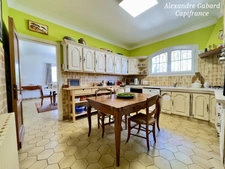 Axe La Réole / Sauveterre de Guyenne - Maison traditionnelle avec sous-sol complet - Agréable jardin et piscine