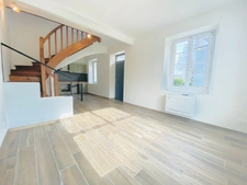Ensemble immobilier au coeur du bourg de Meilhan sur Garonne