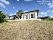 Axe La Réole / Sauveterre de Guyenne - Maison traditionnelle avec sous-sol complet - Agréable jardin et piscine