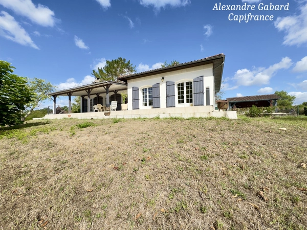 Axe La Réole / Sauveterre de Guyenne - Maison traditionnelle avec sous-sol complet - Agréable jardin et piscine