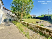 Maison en pierres - 3 chambres - Jardin - Garage et fort potentiel