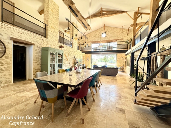 SUD REOLAIS - Maison en pierre rénovée - 7 chambres - Terrain 5 000 m² - Piscine - Dépendances