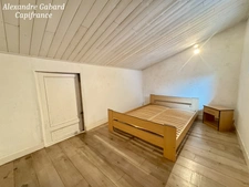 Maison en pierres - 3 chambres -  vaste jardin et grand garage