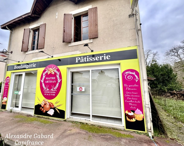 Immeuble avec commerce et habitation - Jardin - Garage