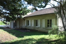 Maison à vendre 7 pièces proche de CUISERY (71) Maison au calme 200m2 - 5 chambres sur 3064m2 de terrain clos à 238 000 €