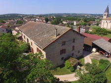 Dpt Saône et Loire (71), à vendre secteur Tournus Maison en pierre - ferme de maître sur environ 7 300 m2 de terrain à 490 000 €    