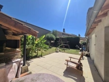 Maison de caractère DAVAYE (71) 222m2 - 9 pièces - dépendances et annexes à 345 000 €