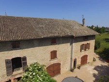 Dpt Saône et Loire (71), à vendre secteur Tournus Maison en pierre - ferme de maître sur environ 7 300 m2 de terrain à 490 000 €    