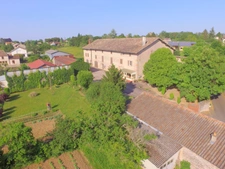 Dpt Saône et Loire (71), à vendre secteur Tournus Maison en pierre - ferme de maître sur environ 7 300 m2 de terrain à 490 000 €    