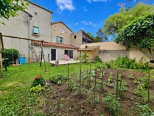 Maison de caractère DAVAYE (71) 222m2 - 9 pièces - dépendances et annexes à 345 000 €