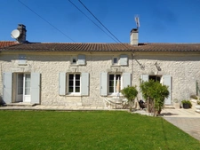 Maison charentaise en pierre rénovée – 163 m² habitables – Saint-Ciers-du-Taillon (17240)