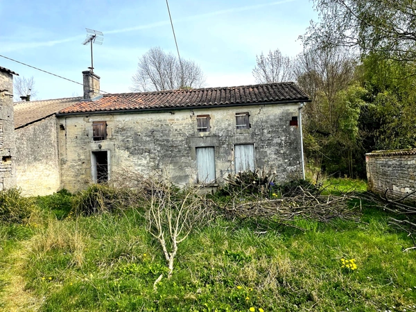 Maison à rénover entièrement – Fort potentiel – MIGRON 