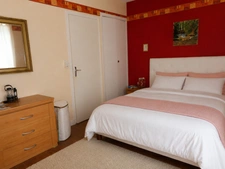 Maison à vendre 5 pièces MOSNAC (17)maison avec petit jardin de vente à terme libre