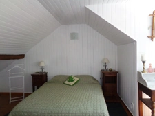 Maisons à vendre TREIGNY (89) Ensemble de deux maison 11pcs 5 ou 6 chbs, piscine, panneau solaire