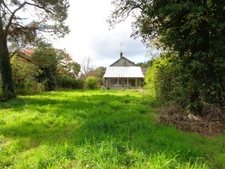 Dpt Yonne (89), à vendre TREIGNY ensemble de deux maisons à rénover avec puits et jardin 2000m2   