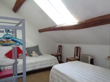 Maisons à vendre TREIGNY (89) Ensemble de deux maison 11pcs 5 ou 6 chbs, piscine, panneau solaire