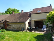 Maisons à vendre TREIGNY (89) Ensemble de deux maison 11pcs 5 ou 6 chbs, piscine, panneau solaire
