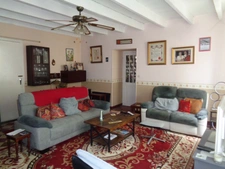 Maison à vendre 5 pièces MOSNAC (17)maison sur deux niveaux avec petit jardin et stationnement