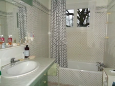 Maison à vendre  FONTCOUVERTE (17) 12 pièces 218m2 (3 logements) parcelle de 4000m2