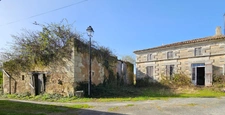 Maison à vendre SAINT DIZANT DU GUA (17) 2 pièces à rénover entièrement sur parcelle de 450m2