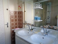 Maison à vendre SAUJON (17) 12 pièces 210m2 parcelle 700m2(deux habitations possibles)