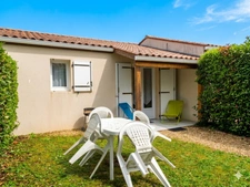 Maison à vendre 2 pièces OZILLAC (17) 2 pièces avec jardin privatif – Proche thermes de Jonzac