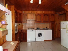 Maison à vendre  FONTCOUVERTE (17) 12 pièces 218m2 (3 logements) parcelle de 4000m2