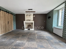 VENTE A TERME LIBRE - Maison 6 pièces PONS (17) - Centre ville - Piscine - Terrain de 167m²