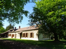 Maisons à vendre TREIGNY (89) Ensemble de deux maison 11pcs 5 ou 6 chbs, piscine, panneau solaire