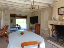 Maison charentaise en pierre rénovée – 163 m² habitables – Saint-Ciers-du-Taillon (17240)