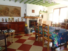 Maisons à vendre TREIGNY (89) Ensemble de deux maison 11pcs 5 ou 6 chbs, piscine, panneau solaire