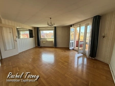 Appartement  BELFORT - BEAU POTENTIEL POUR CE T4 TRAVERSANT de 94m² -  BALCON et GARAGE !!