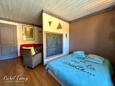 À VENDRE – Authentique corps de ferme T7 -210m²- rénové avec jardin et vue sur les Vosges –