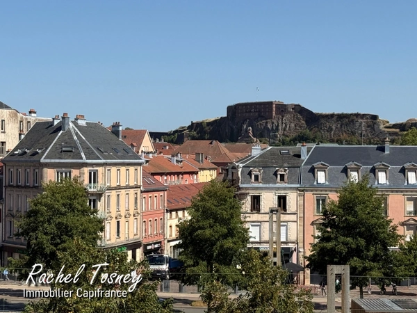 Appartement  BELFORT - BEAU POTENTIEL POUR CE T4 TRAVERSANT de 94m² -  BALCON et GARAGE !!