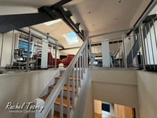 MAISON FAMILIALE T7 – 5 CHAMBRES, PISCINE ET GRANDS GARAGES – AU CALME, PROCHE A36