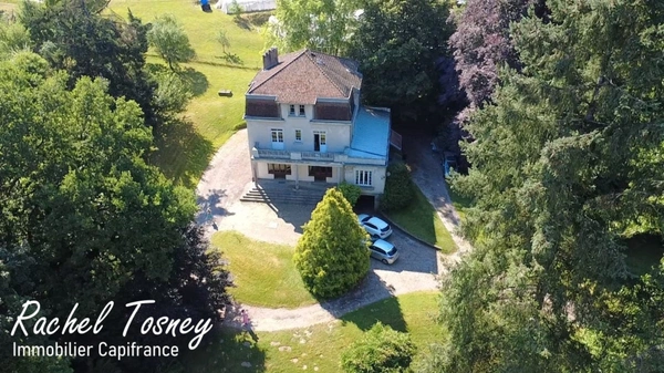 Secteur Fougerolles, Belle Maison bourgeoise  T9 sur terrain de 75 ares ! 