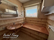 Appartement  BELFORT - BEAU POTENTIEL POUR CE T4 TRAVERSANT de 94m² -  BALCON et GARAGE !!