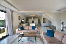 Contemporary villa of 147 m² with large garage