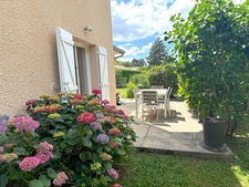 Chasselay village prisé - Maison de 155 m² - Piscine chauffée 