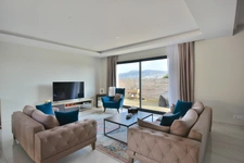 Contemporary villa of 147 m² with large garage