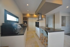 Contemporary villa of 147 m² with large garage