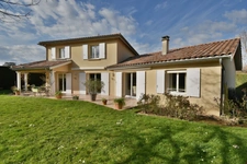 CHASSELAY (69380) - Villa de 191 m² avec garage double - Terrain de 1155 m²