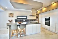 Contemporary villa of 147 m² with large garage