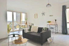TREVOUX (01) - Appartement T5 en 3ème de 111 m² avec loggia