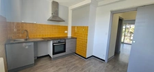 🏡 À découvrir sans tarder : spacieux appartement avec garage, proche de toutes commodités !